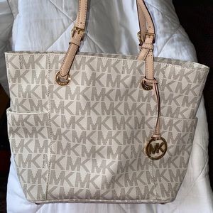 Michael Kors MK Jet Set medium logo tote bag